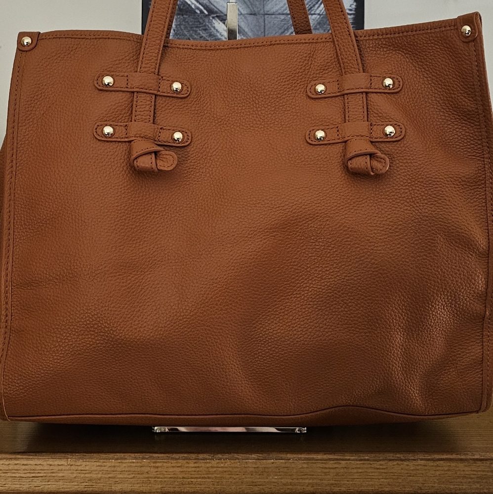 Classic Tan Leather Tote Bag with Tassel - Picture 7 of 16